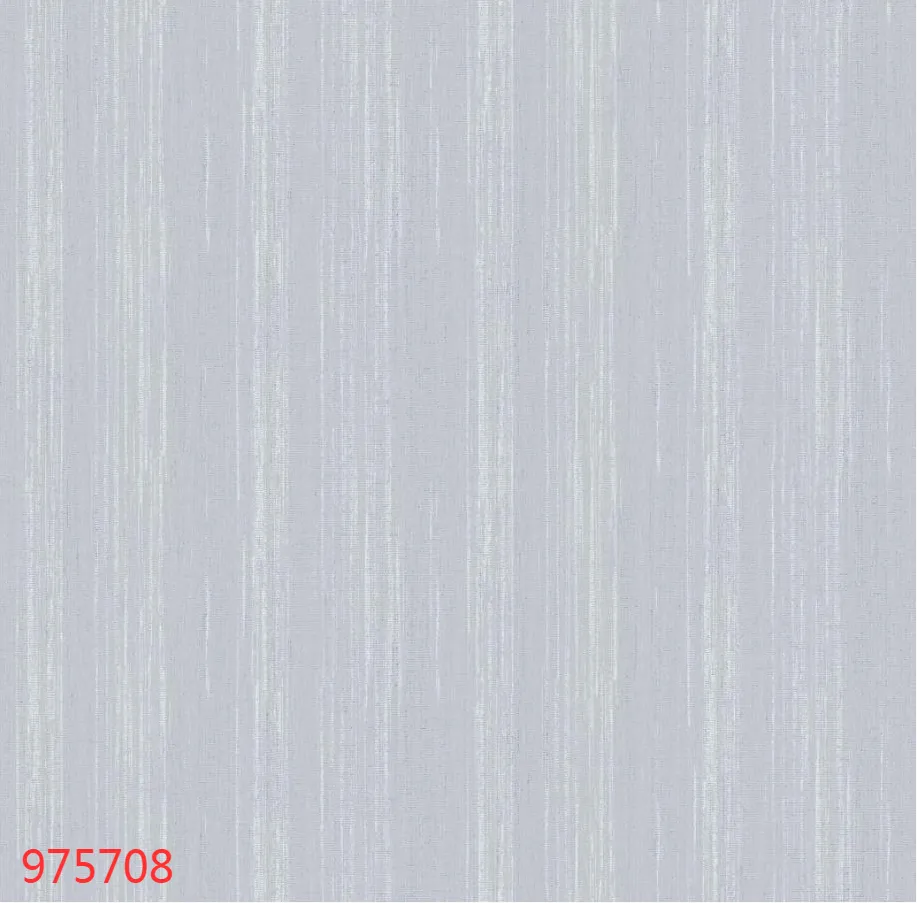 975708